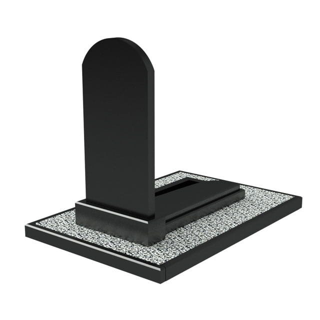 Гранитный памятник с надгробной плитой и серой плиткой