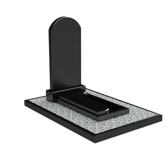 Гранитный памятник с надгробной плитой и серой плиткой