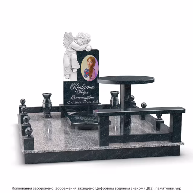 Мемориальный комплекс с ангелом и столиком — гранитный памятник под заказ